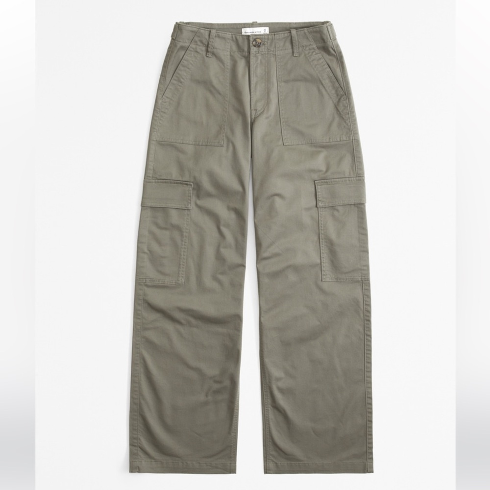 Abercrombie Green Curve Love Low Rise Loose Cargo Pants, size 25, like new!